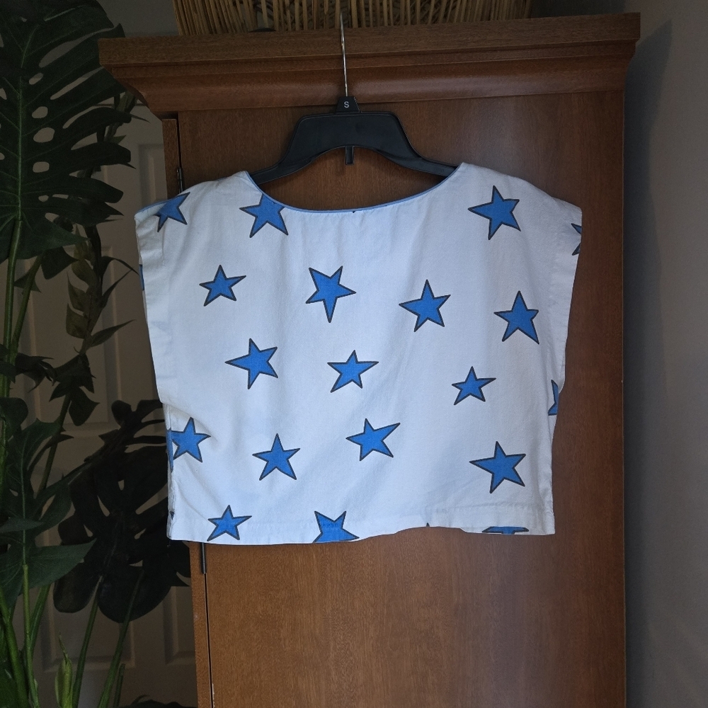 Vintage White With Blue Star Print Crop Top Boxy Cut Size Small - Picture 2 of 8